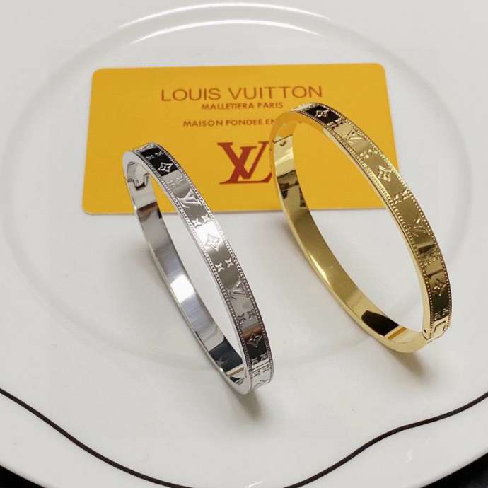 Picture of LV Bracelet _SKULVbracelet06cly11110779